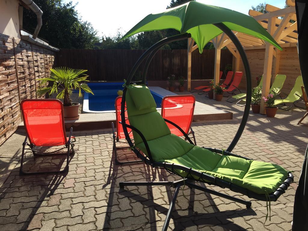 Naphaz Panzio Bed & Breakfast Tiszafured Exterior photo