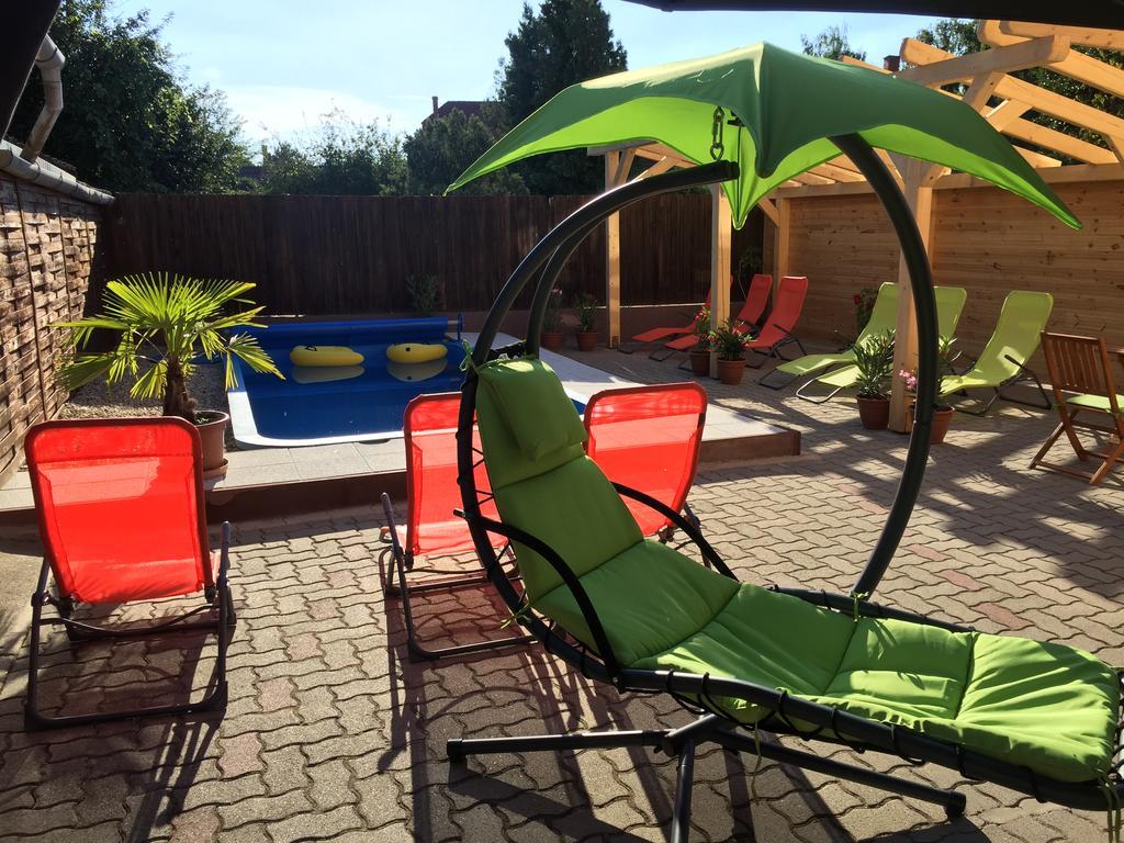 Naphaz Panzio Bed & Breakfast Tiszafured Exterior photo
